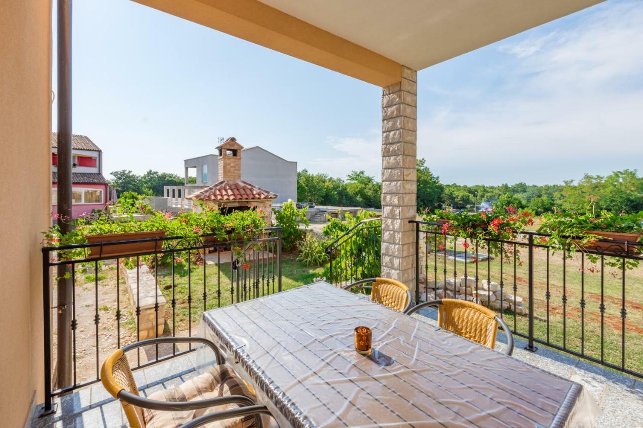 Apartment Lavanda 2 Пореч Екстериор снимка